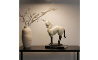 Resin Horse Ornament Handcrafted Look Retro Horse Figurine Smooth Finish Tabletop Decor for Art Collectors, Entryway, Hotel Lobby
