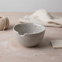 Prevents Tangles Ceramic Yarn Bowl Decorative Patterns Yarn Holder Bowl Embossed Exterior Crafting Tool Polished Glazed Interior for Knitters, Crocheters, Crafters