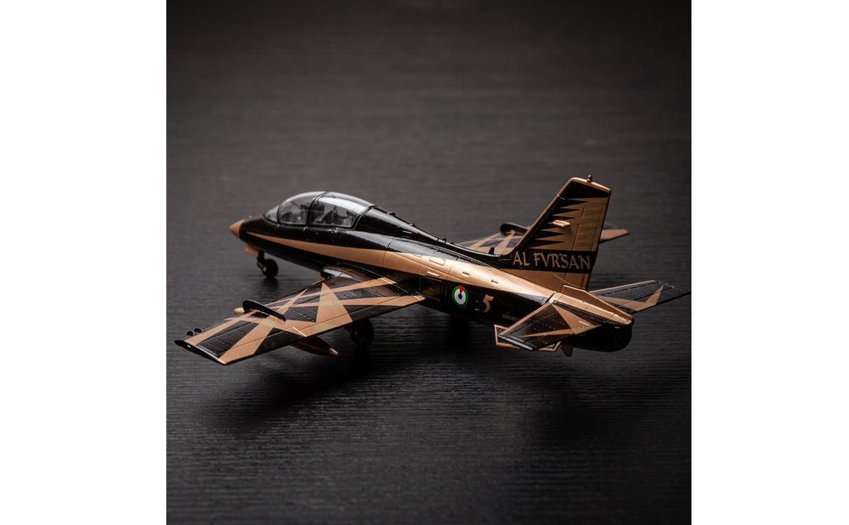 1:72 MB-339 Aircraft Alloy Cast Metal Plane Miniature Die-Cast Aircraft with Landing Gear for Aviation Enthusiasts