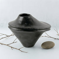 Tabletop Vase Black Sculptural Vase Decorative Flower Holder for Art Collectors, Entry Console