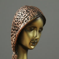 Praying Girl Figurine Standing Praying Girl Statue Decorative Sculpture for Homeowners, Art Collectors, Table