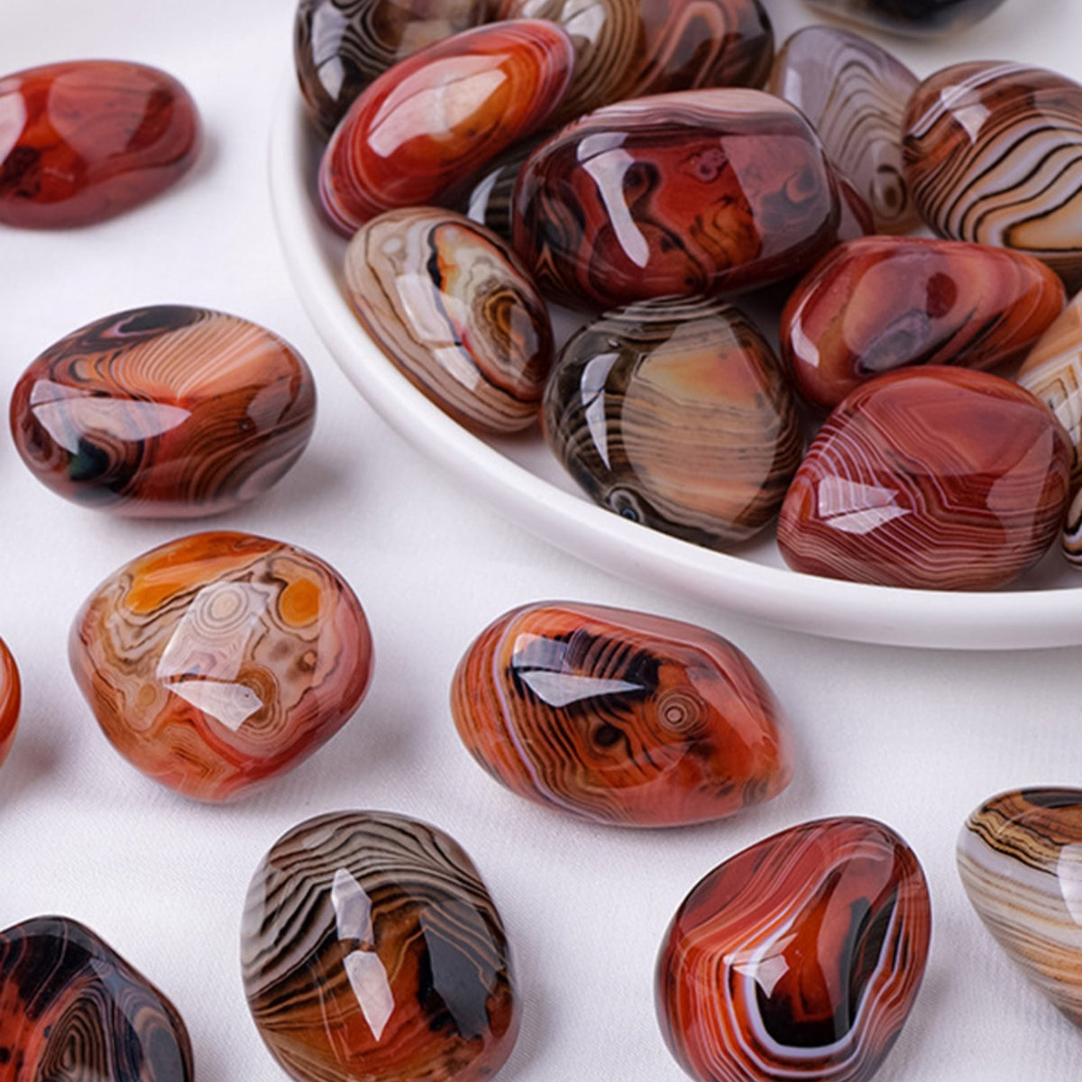 Natural Crystal Chalcedony Tumbled Stones for Decor