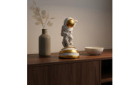 Astronaut Model Decoration Great Gift Astronaut Figurine Space Explorer Statue Fine Workmanship Resin Space Explorer Figure