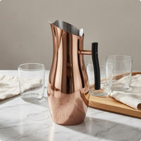 Stainless Metal Water Pitcher 2,000 Ml Side Handle Pitcher Single-Piece Drinkware
