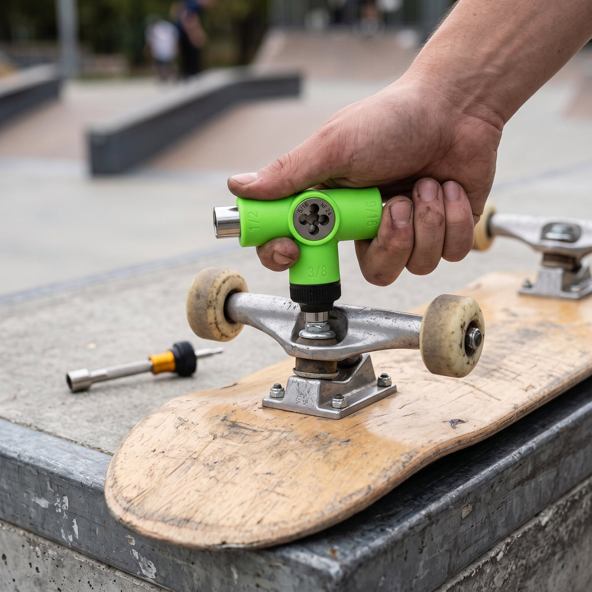 Skateboard T/Y Type Semi-Automatic Ratchet Tool with Socket Wrench for Skateboarding