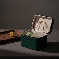 Zippered Bangle Organizer Box Compact Bangle Storage Box Portable Bracelet Organizer Safeguarding for Travelers