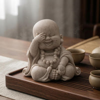 Tea Pet Monk Figurine Desktop Display Resin Monk Figurine Tea Pet Statue Handmade Table Decor Beaded Necklace