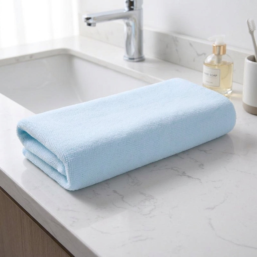 200gsm Microfibre Towel, Non Shedding Cleaning Cloths for Commercial Use, Pale Blue Bound Border Microfiber for Gym, Travel and Car Use
