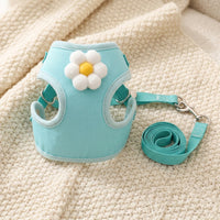 Small Harness and Leash Set with Flower Applique, Breathable Material Vest Walking Harness, Comfortable No Choke Vest Style for Cat Walking