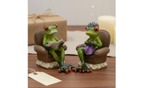 2 Pieces Grandparent Frog Figurines Resin Craft Elderly Frog Couple Figures House Decoration Playful Design Creature Figurine