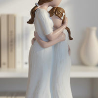 Heartfelt Gift Mother Daughter Statue Symbol of Love Resin Family Sculpture Hand-Carved Design Resin Family Figurine Wood-Look Texture for Mothers, Daughters