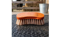 Horse Grooming Brush Stiff Bristles Long-Strand Horse Brush Wood-Look
