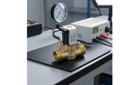 Male Threaded Water Inlet Solenoid Valve Black Coil Inline Solenoid Valve Brass Fluid Control Equipment Mounting Plate