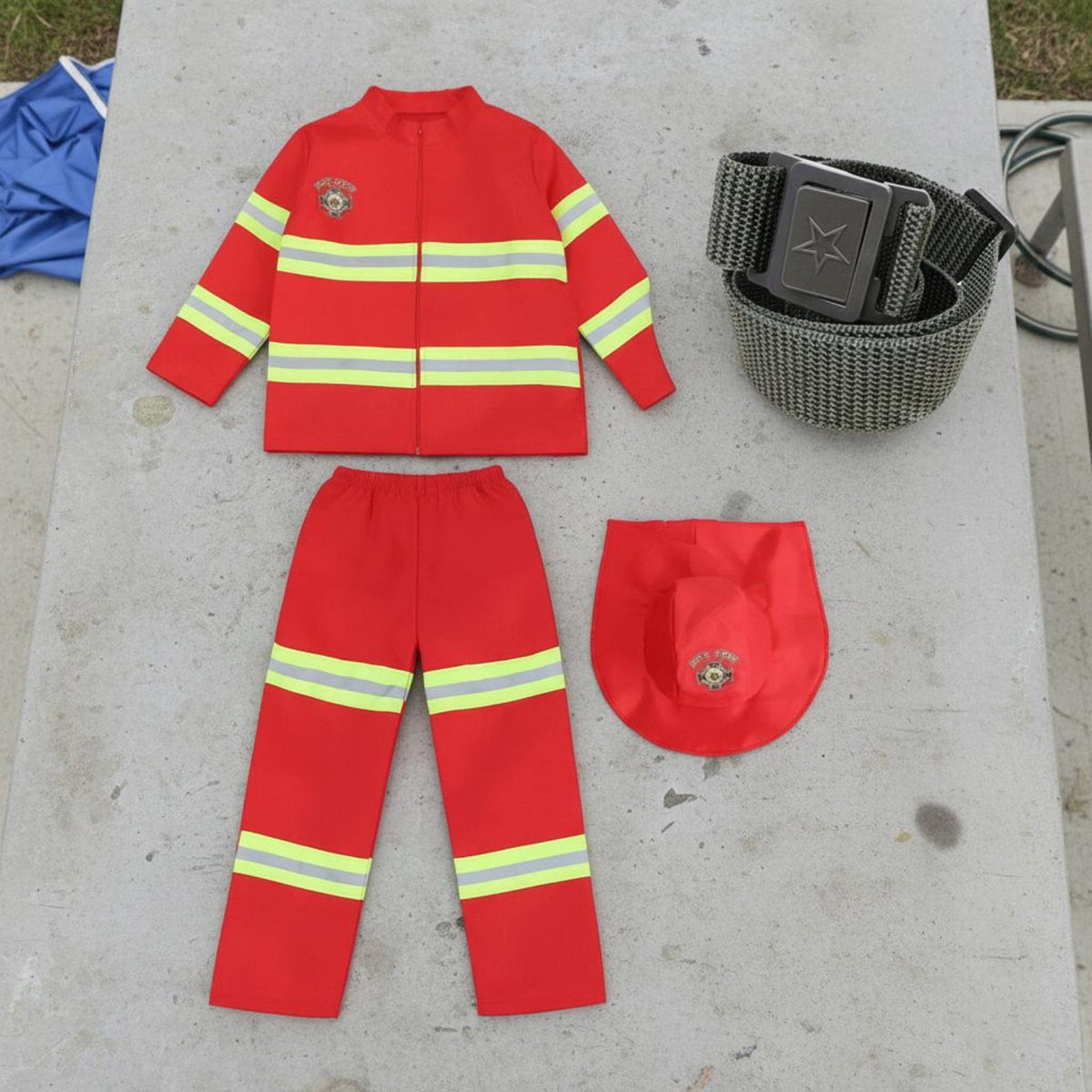 With Accessories Kids Fireman Uniform Educational Firefighter Costume Set Reflective Stripes Children's Apparel for Halloween, Parties