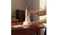Warm Glowing Light Mother Daughter Hugging Statue Unique Home Decor Mother Daughter Statue Gift Ready Heart Cutout Figurine Lamp for Mothers, Daughters, Grandmothers, Living Room, Bedroom, Office Desk