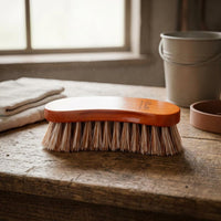 Horse Grooming Brush Stiff Bristles Long-Strand Horse Brush Wood-Look