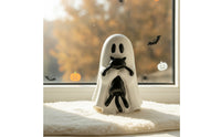 Spooky-Cute Ghost with Black Cat Gothic Ghost Figurine Espeluznante Estatua De Fantasma Con Gato Negro Festivo for Collectors