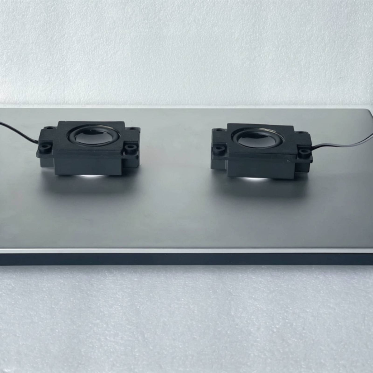 USB stereo sound bar for laptops