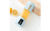 Portable Electric Juicer Cup USB-Chargeable Juicer Cup with Carry Loop Compact Portable Blender for Active Commuters, Students