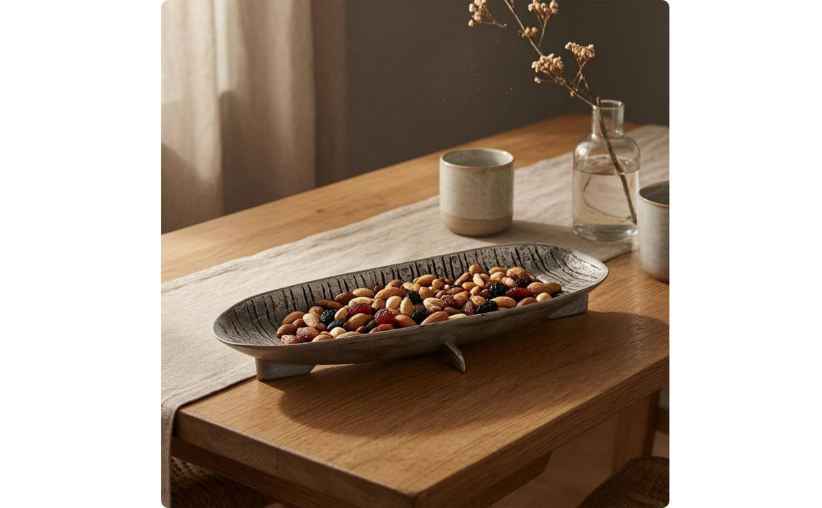 Aluminum Decorative Tray Distressed Finish Hammered Tray Shallow House Decorative Piece for Tabletop