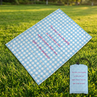 Picnic Blanket and Camping Mat for Outdoor Use, Waterproof Mat with Carry Bag and Carabiner, Polyester Fiber Beach Blanket, Portable Beach Mat