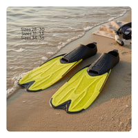 Hydrodynamic Shape Adult Diving Flippers Reduces Drag Short Blade Snorkeling Fins Comfortable Fit Short Blade Swim Fins Lightweight for Adults, Beginners, Kids, Pool