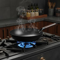 Naturally Non-Stick Hand-Hammered Wok Long-Lasting Traditional Iron Wok Multifunctional Stir-Fry Pan Heat-Resistant Handle for Cooking Enthusiasts, Chefs