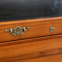 display case
