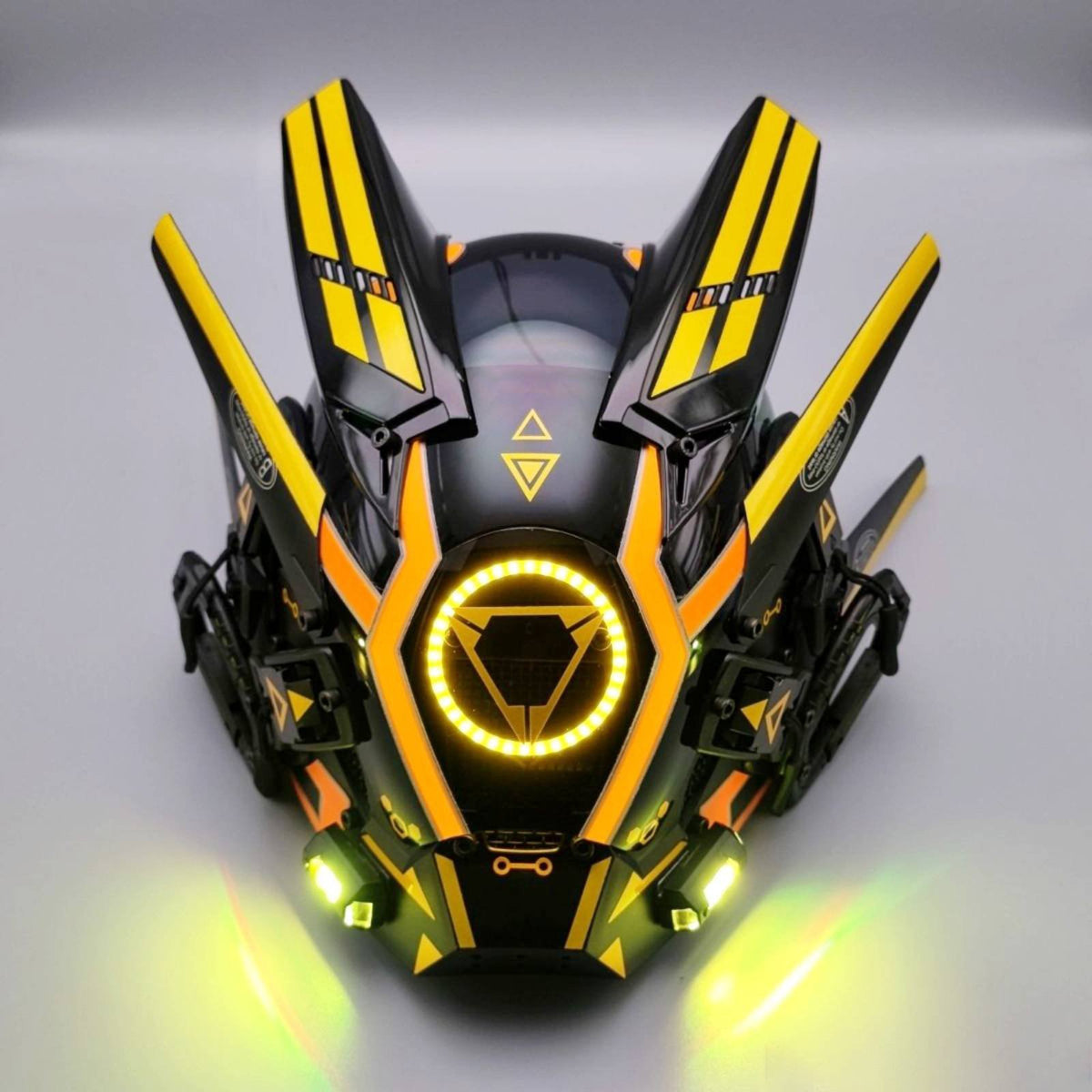 Retro-Futuristic LED Helmet Recharge-Capable Lights Sound Reactive Cosplay Helmet Adjustable Straps Retro-Futuristic Techwear Facepiece for DJs