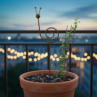 Rustic Design Weathered Snail Plant Support Artistic Accent Weathered Metal Snail Stake Weatherproof for Gardeners, Flower Bed, Patio