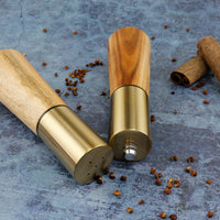 Ergonomic Shape Wooden Sodium Chloride and Pepper Grinder Set Modern Design Acacia Wood Grinder Set for Restaurant