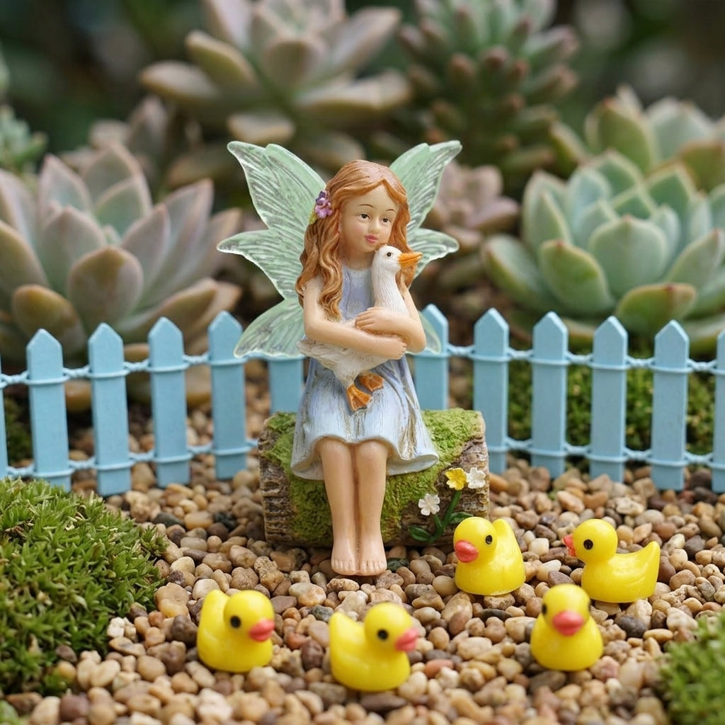 Cartoon Fairy Garden Mini Ducks, Multi-Color Mini Resin Animals for Indoor Decor, Micro-Landscape & Pond, Glow in Low Illumination Animal Figurines