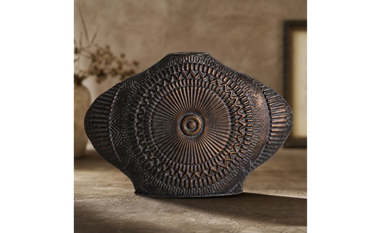 Geometric-Patterned Style Vase Distressed Vintage Decorative Vase Embossed Tabletop Ornament for Dried Flowers, Entryway, Shelves