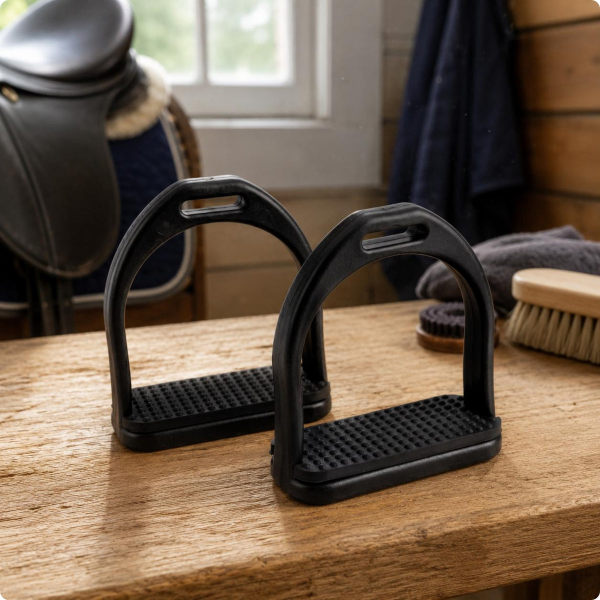 Textured Grip Black Resin Stirrup Rectangular Footbed Children's Stirrup Curved Arch Kids Western Stirrups Anti-Slip for Saddle