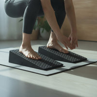 Calf Stretcher Non Slip Squat Wedge Portable Calf Stretching Board for Stretching Discipline