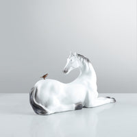 Resin Horse Figurine Decorative Horse Figurine with Bird Sculpture Long-Lasting Decoration Artisan-Made for Art Collectors