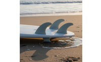 3 Pieces Fiberglass Reinforced Standard Surfboard Fins Lightweight 3 Piece Wave-Riding Fins Watersports Accessory for Surfers