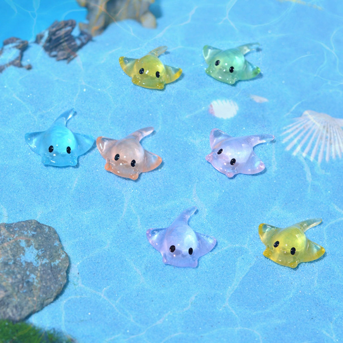 Mini Manta Ray Resin Aquarium Ornaments