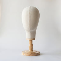 Tabletop Mannequin Head with Wooden Base Neutral Head Mannequin with Wooden Base Stable Hat Stand Long-Lasting for Milliners