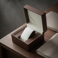 Lambskin Texture Flip-Top Watch Box Hinged Lid PU Leather Watch Box Hard-Sided Timepiece Holder Gift Packaging