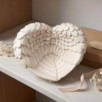 Heart-Shaped Resin Dish Jewelry Tray Feather-Textured Holder Decorative Wing-Shaped Resin Bowl