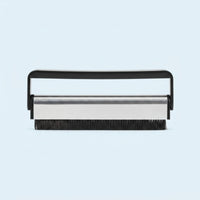 Soft Carbon Fiber Vinyl Brush Handheld Anti-Static Vinyl Brush Compact Gentle for Audiophiles, DJ, Home Audio