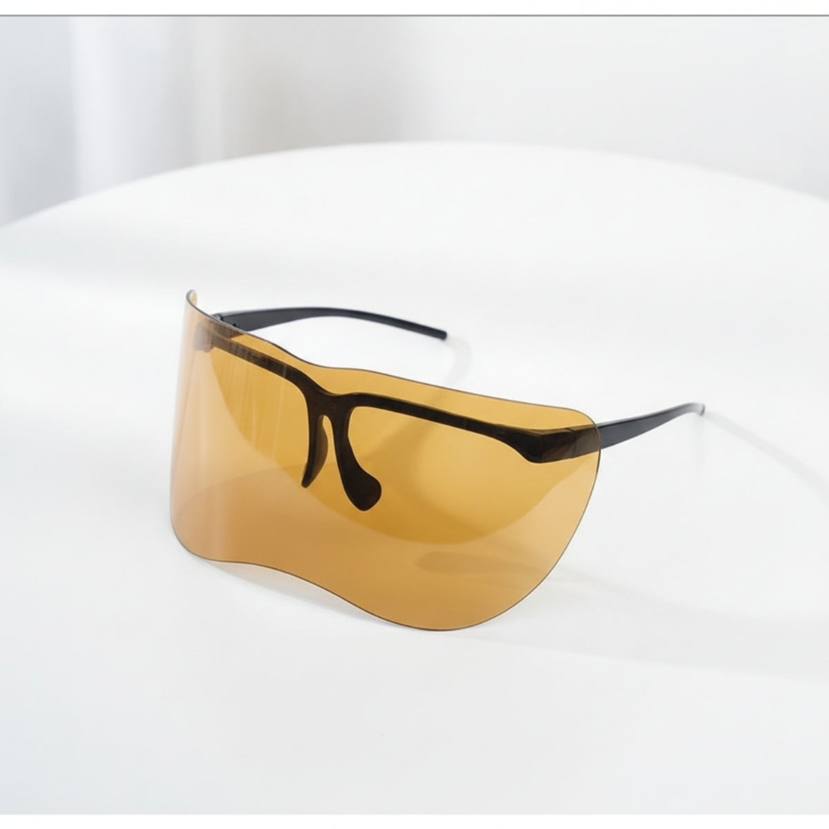 Windproof Safety Goggles with Encircling Lens Clear Safety Goggles Lightweight Full Coverage Eye Guard Dustproof for Chemists