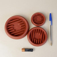Plant Saucers with Ridged Edge, Heavy Duty Drip Base for Outdoor Plants, Sturdy Plant Pot Saucer and Plant Bases for Horticulture