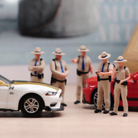 5 Pieces Hand-Painted Resin Police Figures White Hats Miniature Police Figures Tabletop Display Community Helper Figure