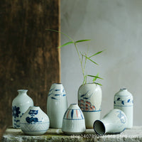 Jingdezhen Hand-Painted Blue and White Porcelain Decorative Vase for Home Decor