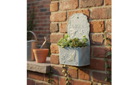 Metal Hanging Planter Weather-Resistant Decorative Iron Planter Vertical Gardening Wall Hanging Flower Holder for Balcony