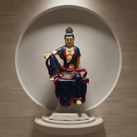 Resin Guanyin Figurine Meditative Guanyin Statue Sculpture Kwan Yin Figurine for Buddhists, Meditation Enthusiasts, Tea Room