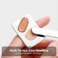 Easy to Clean Hand-Held Foundation Palette even Surface Handheld Cosmetic Palette Multi-Purpose Makeup Tool Transparent Design for Artists, Nail Technicians, Dressing Table, Travel