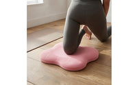 2 Pieces Embossed Flower Kneeling Pad Textured Grip Exercise Kneeling Pad Thick Padded Knee Mat Cushioned